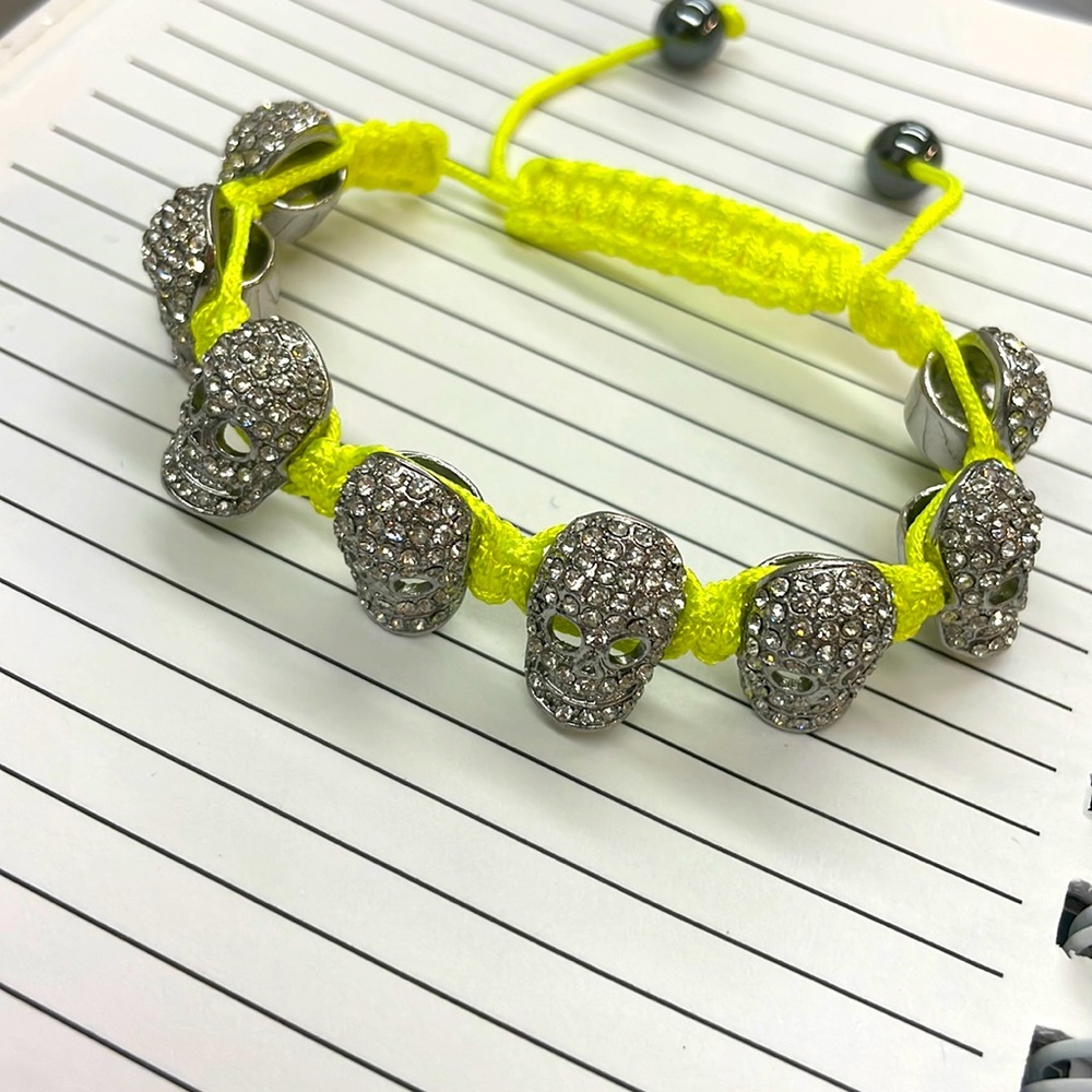 Neon skulls pavè bracelet